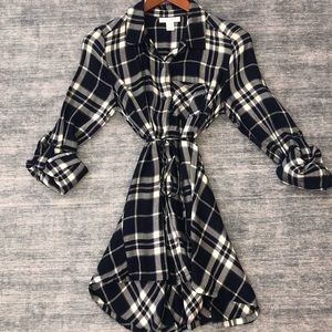 Motherhood Maternity navy blue plaid blouse